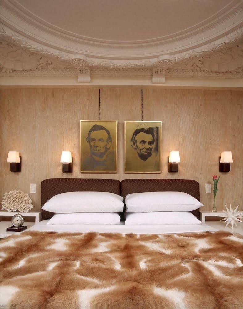 City Club Hotel