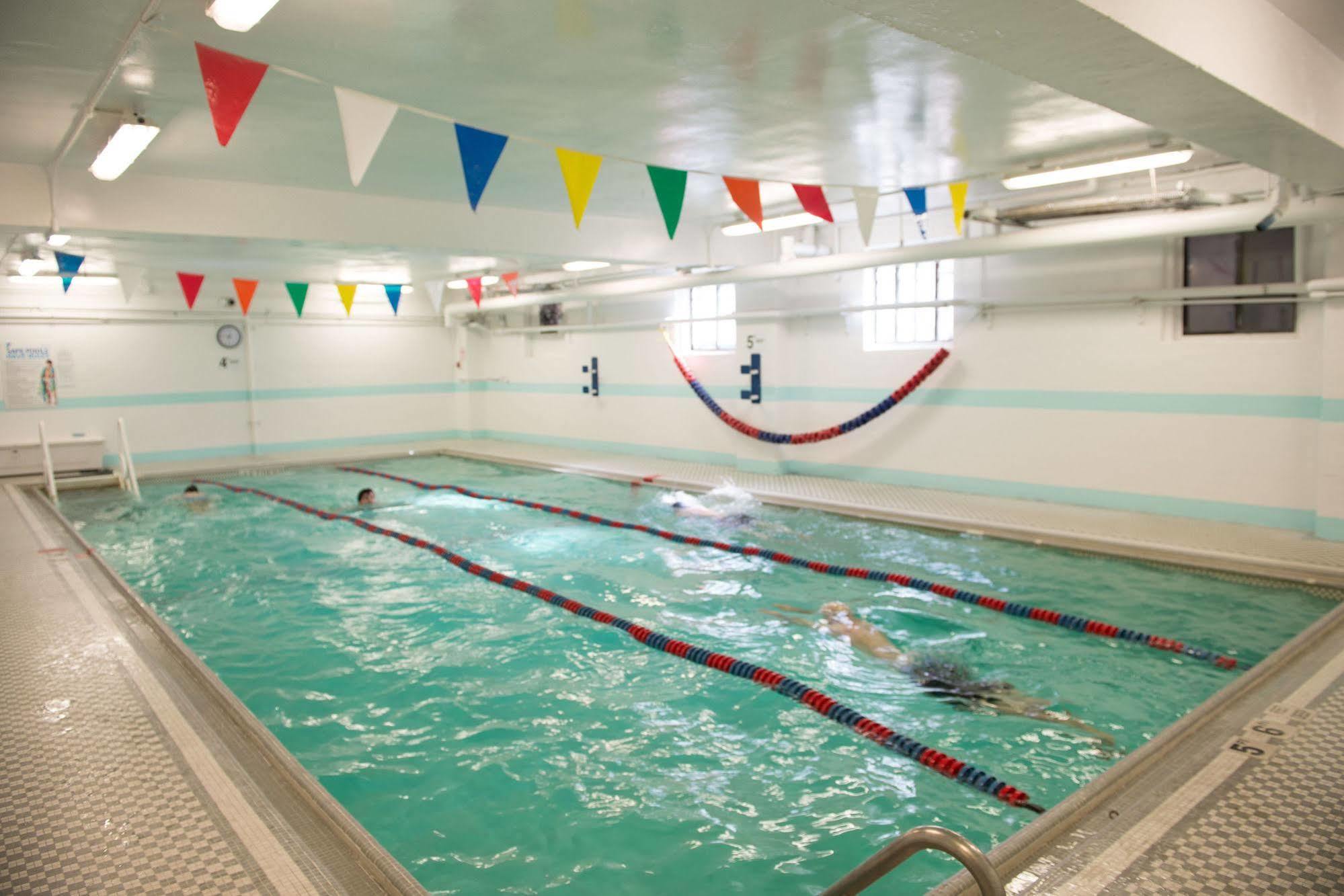 Greenpoint Ymca Brooklyn Hostel