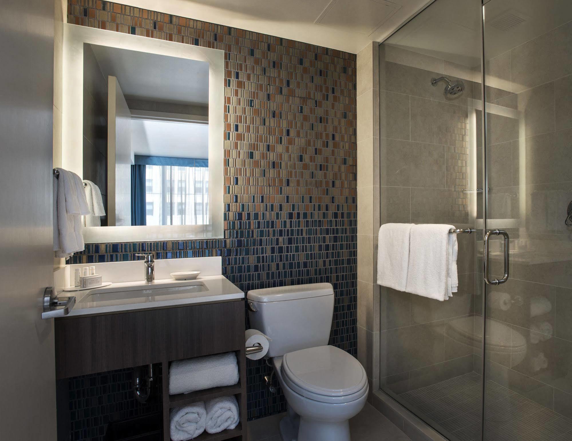 Courtyard By Marriott Manhattan/chelsea