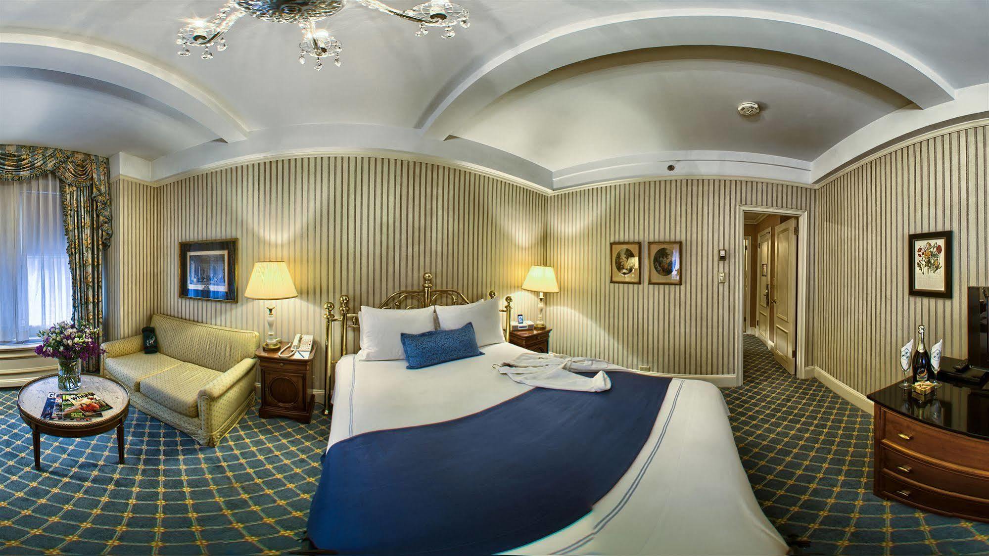 Hotel Elysee By Library Collection 4*