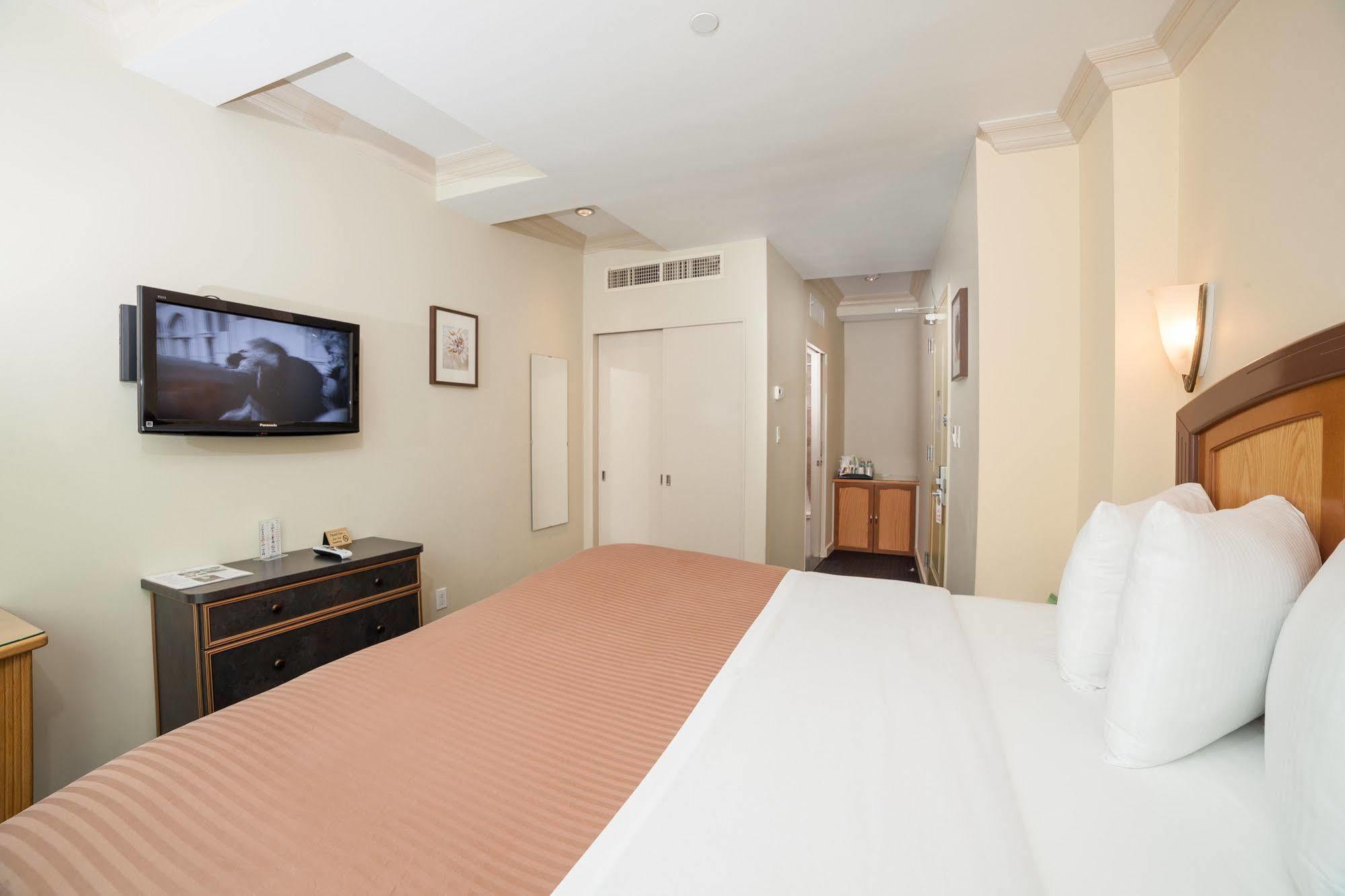 Mulberry Hotel