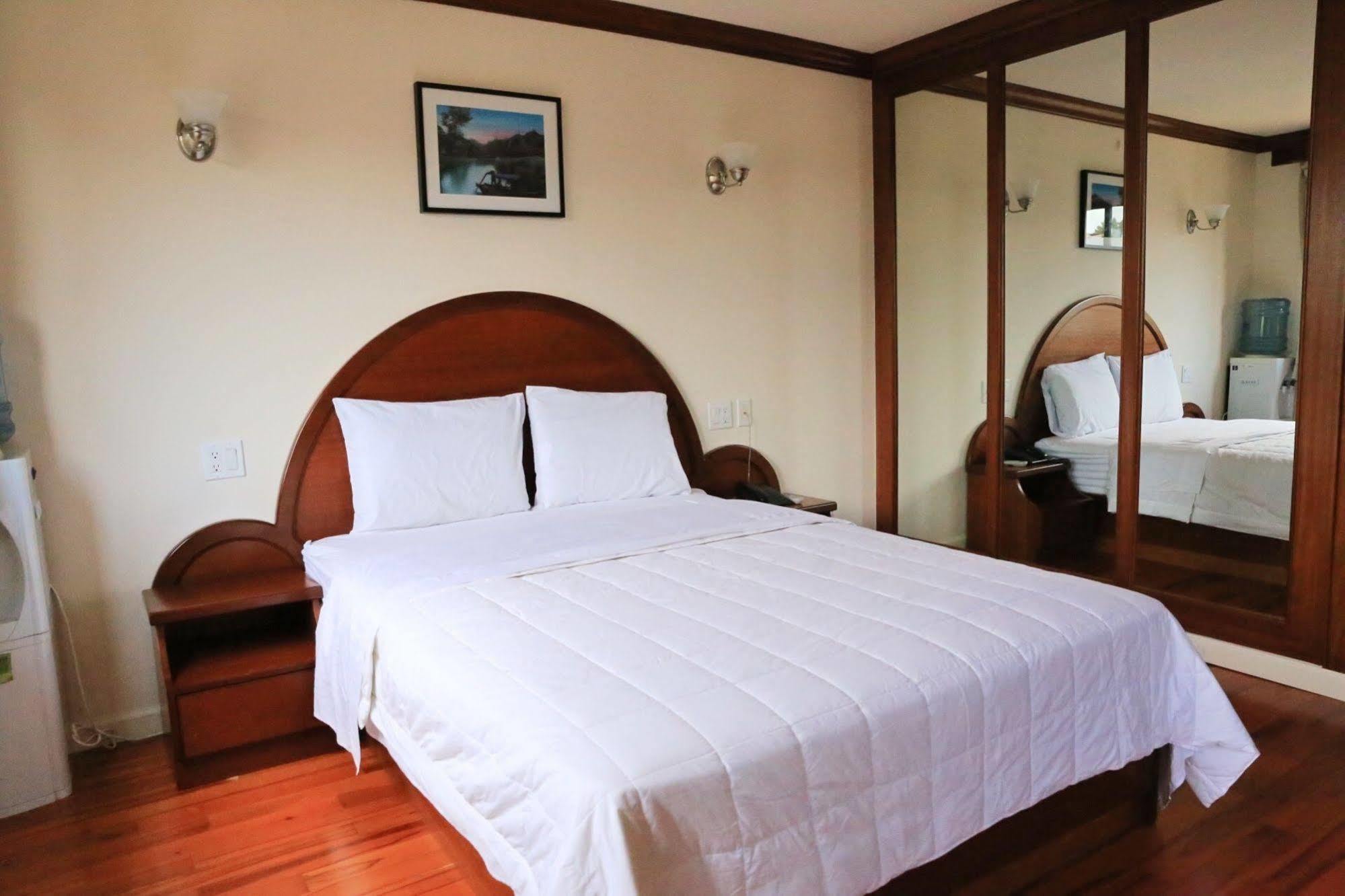 Phoenix Hotel Brooklyn Sunset Park (Adults Only) Hotel 2*
