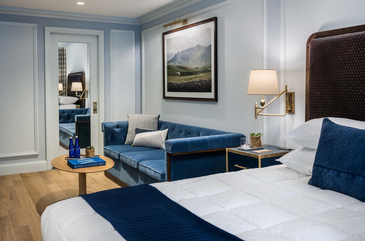 Merrion Row And Public House Hotel 4*