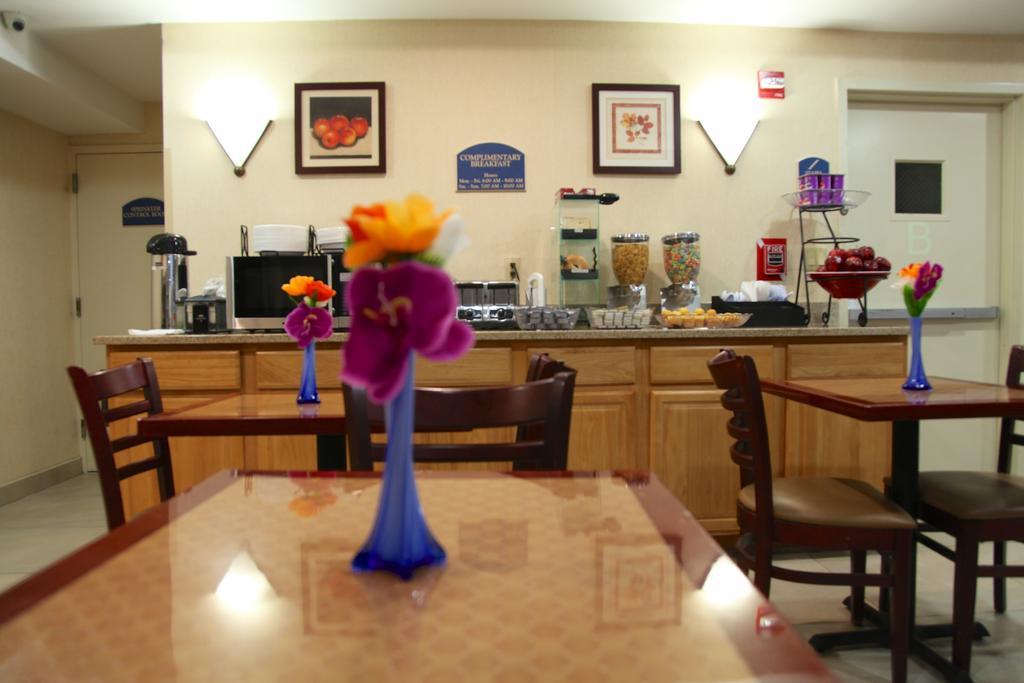 Corona - Laguardia Airport Hotel 3*