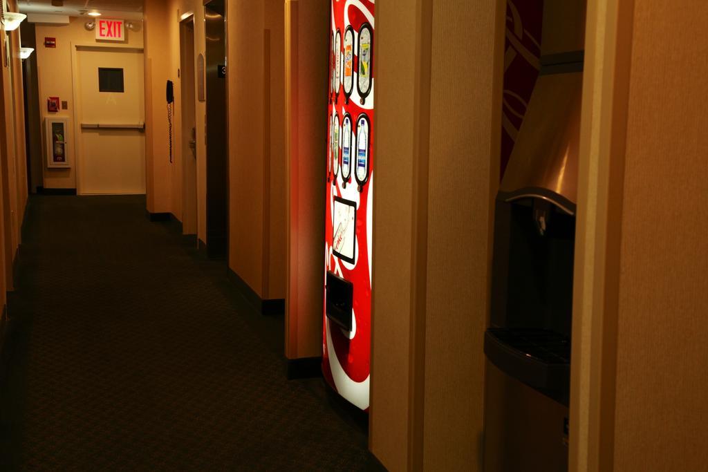 Corona - Laguardia Airport Hotel