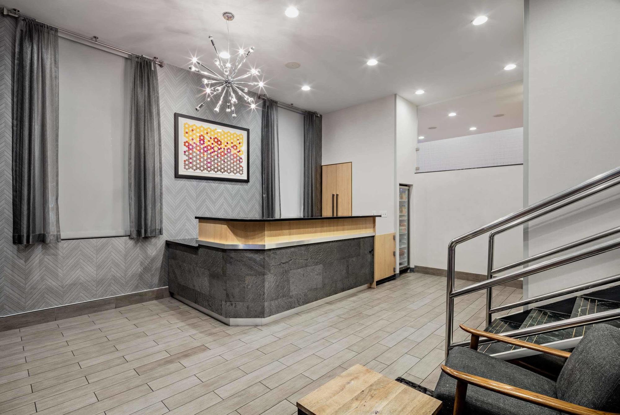 Red Lion And Brooklyn Hotel