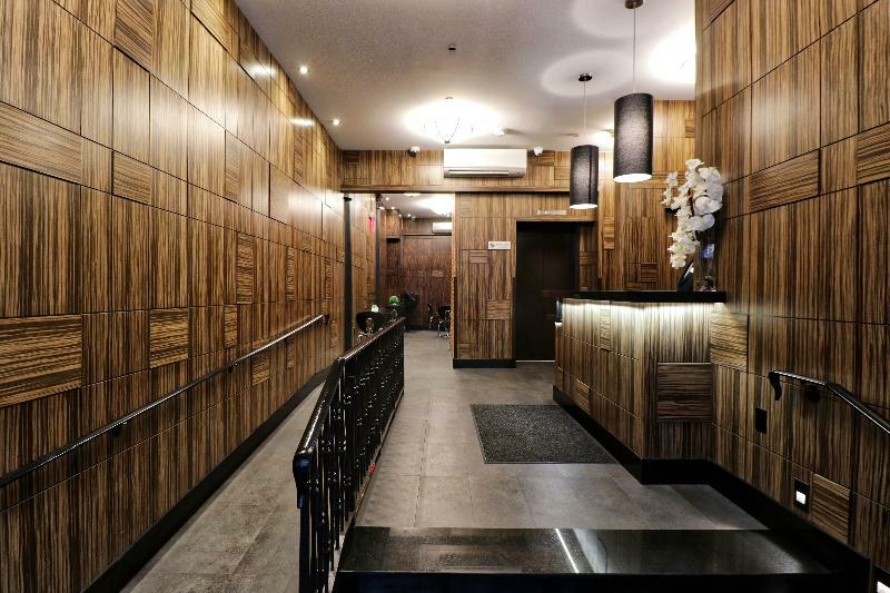 Americana Hotel 2*