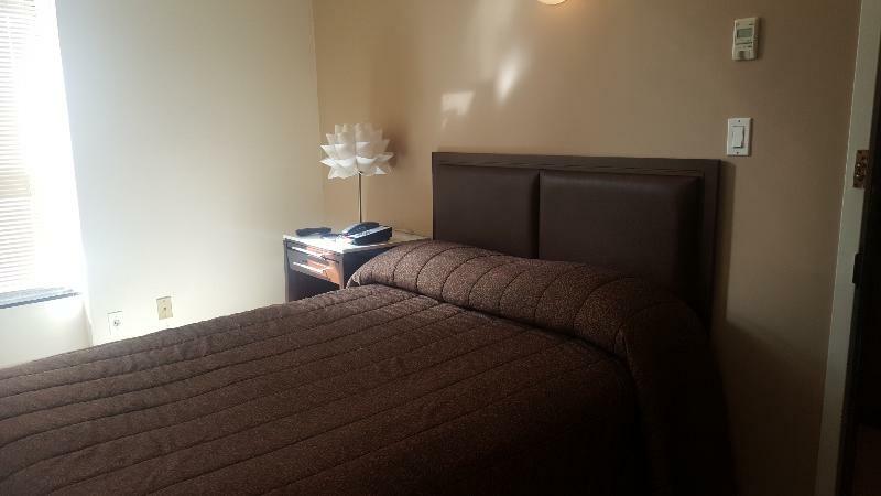 Americana Hotel 2*