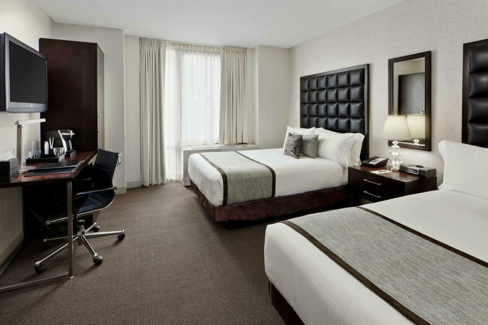 Distrikt City, Tapestry Collection By Hilton Hotel