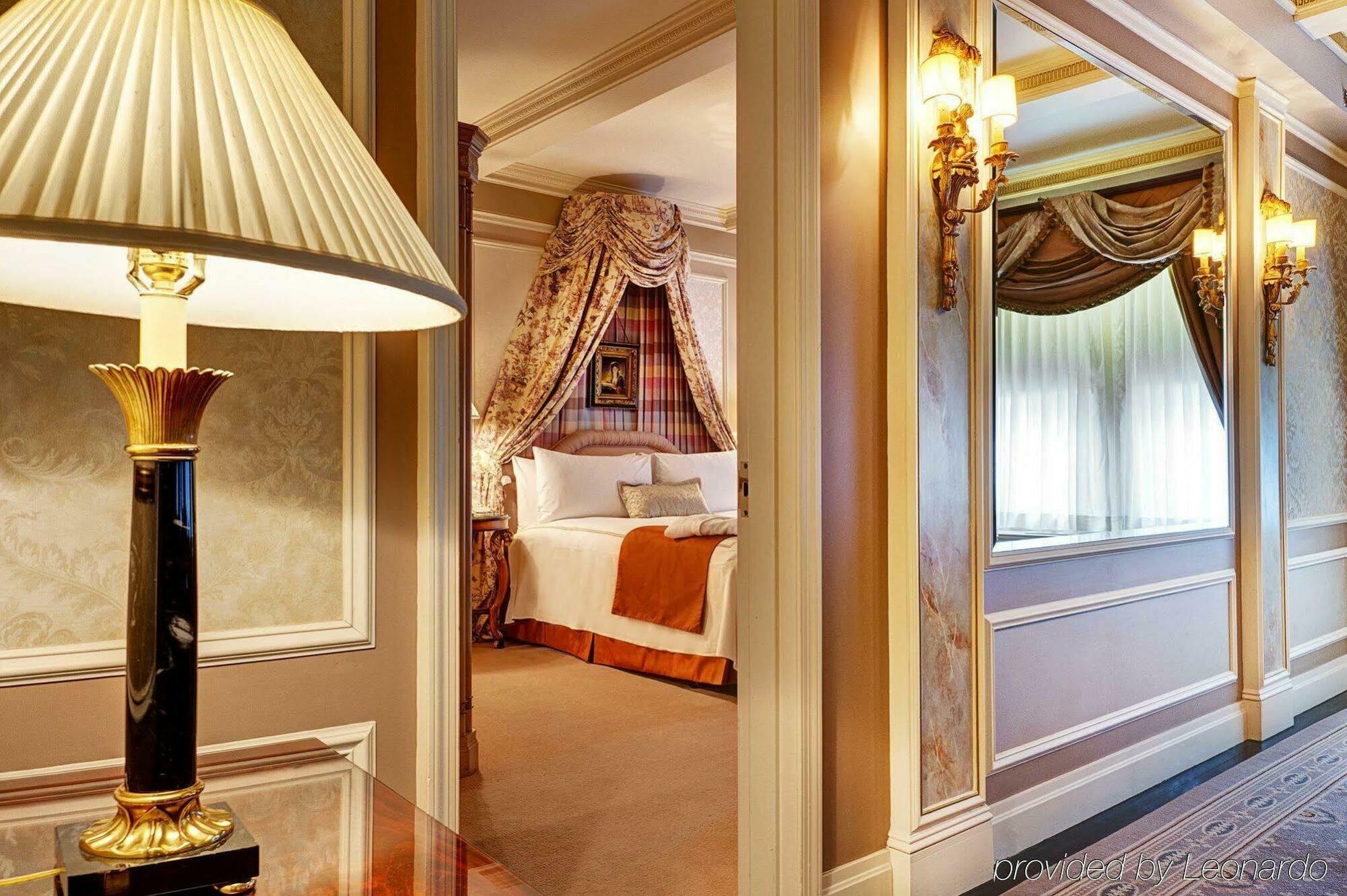 Hotel Elysee By Library Collection New York