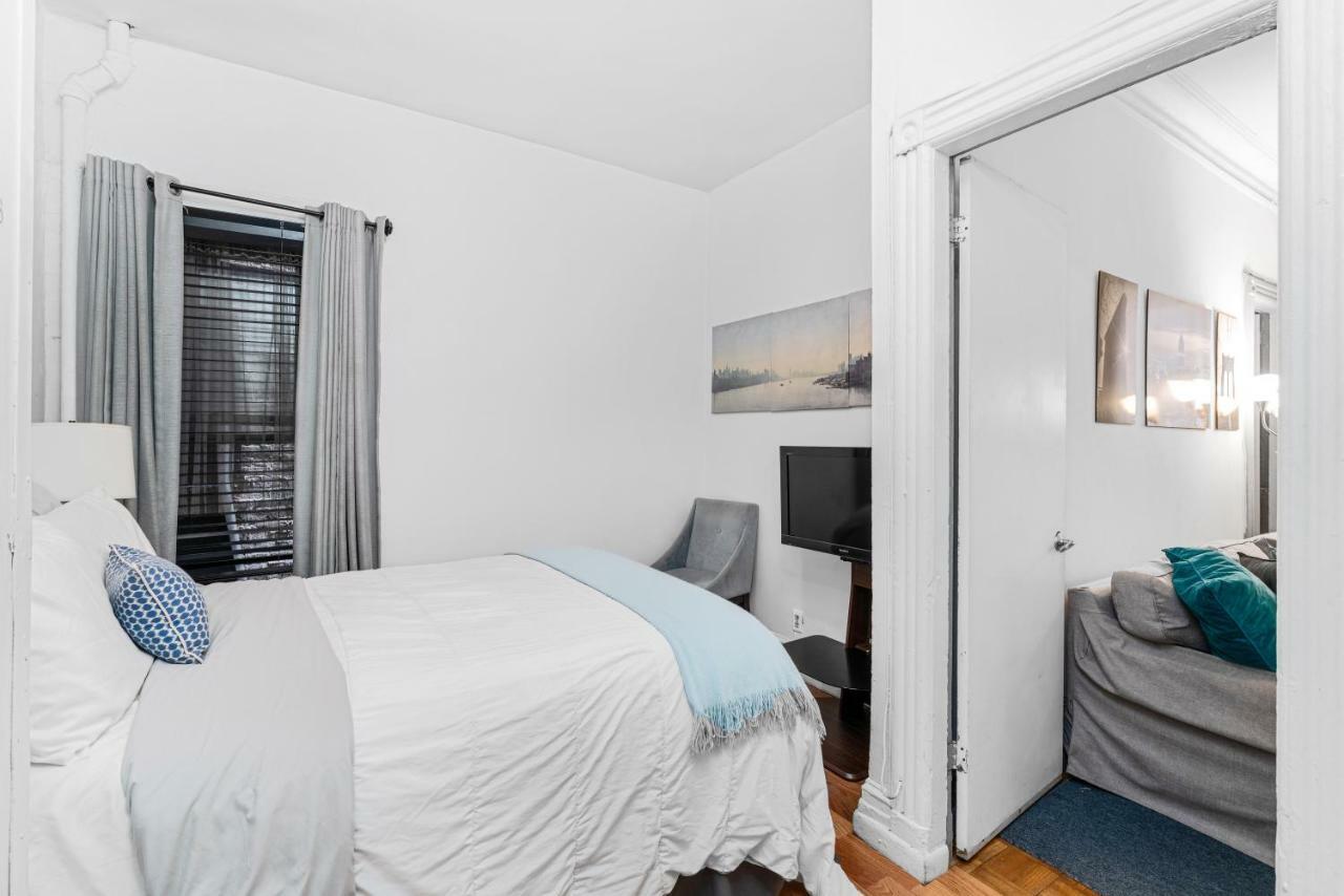 Apartment Cloverleaf - Perfectly Located Near Restaurants, Shops, & Sites New York