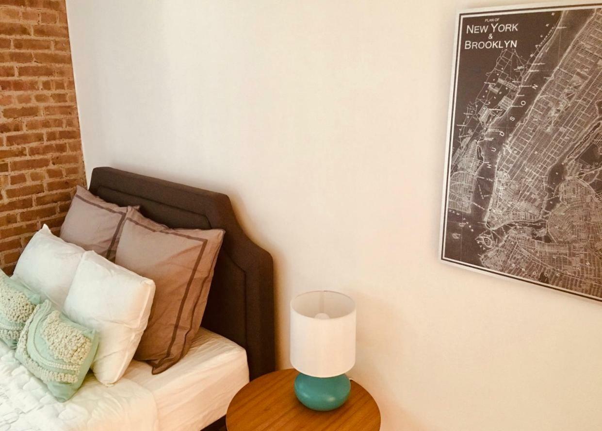 Two Bedroom Harlem Apartment Apartment *