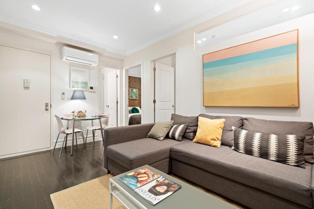Midtown West 2 Bedroom Apartment *