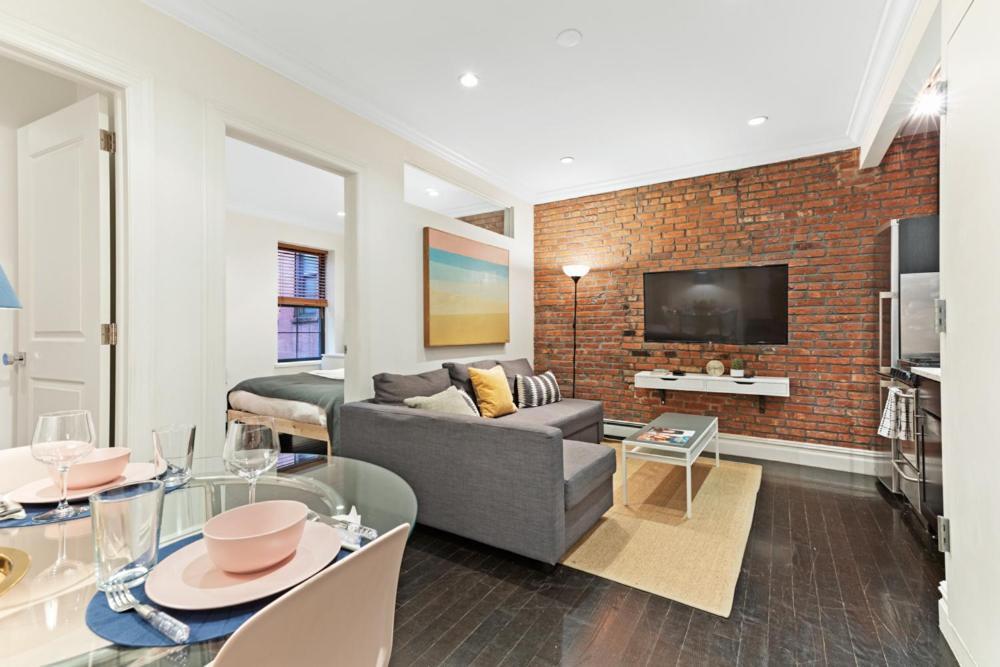 Apartment Midtown West 2 Bedroom *