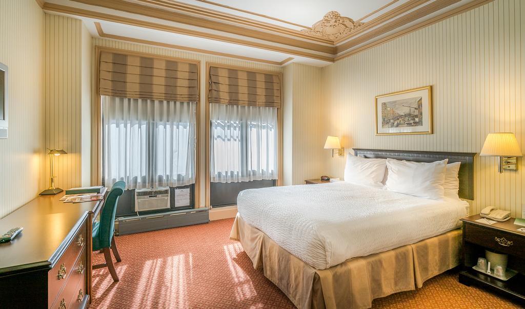 Wolcott Hotel 3*